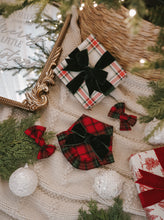 Load image into Gallery viewer, &quot;Christmas Gift&quot; Bandana
