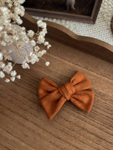 Load image into Gallery viewer, "Winifred" Hair Bow
