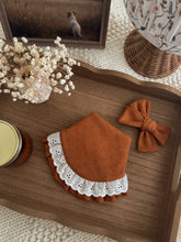 Load image into Gallery viewer, "Winifred" Bandana
