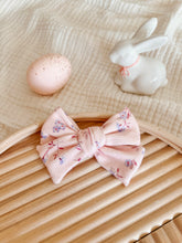 Load image into Gallery viewer, &quot;Bonnie&quot; Hair Bow
