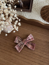 Load image into Gallery viewer, "Matilda" Hair Bow
