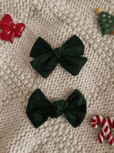 Load image into Gallery viewer, Hunter Green Corduroy Hair Bow
