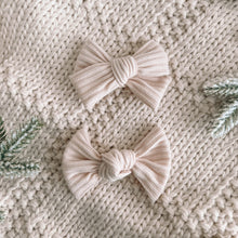 Load image into Gallery viewer, &quot;Eggnog&quot; Bow
