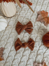 Load image into Gallery viewer, Rust Ribbed Hair Bow
