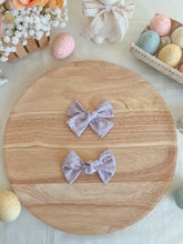 Load image into Gallery viewer, &quot;Lavender Smiley Daisies&quot; Bow
