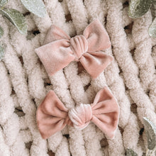 Load image into Gallery viewer, &quot;Blush Velvet&quot; Bow
