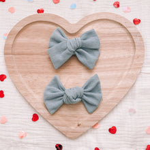 Load image into Gallery viewer, Denim Hair Bow
